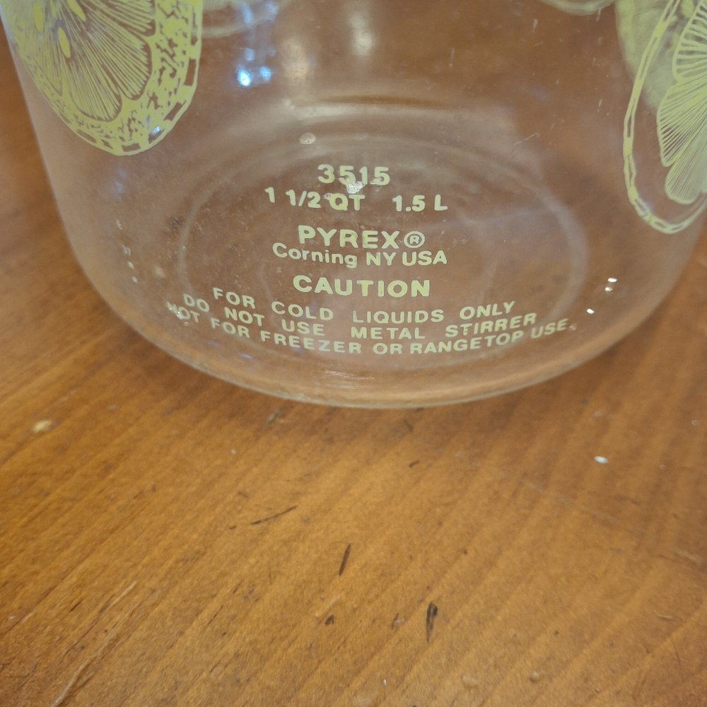Pyrex Glass Decanter - Picture 2 of 2